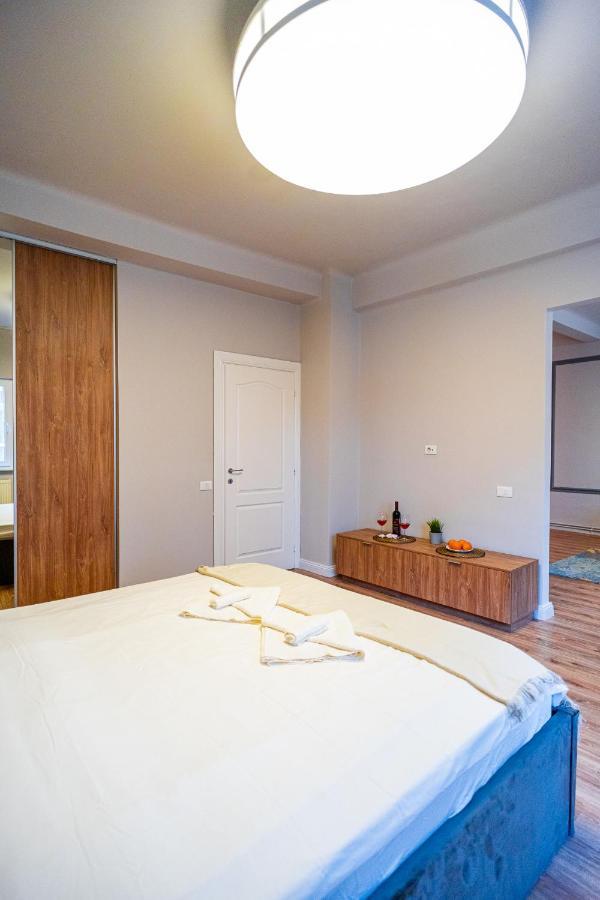 Heritage Hideaway - City'S Architectural Splendor Bucureşti Ngoại thất bức ảnh